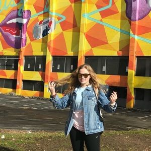 Meet your Posher, Kendall